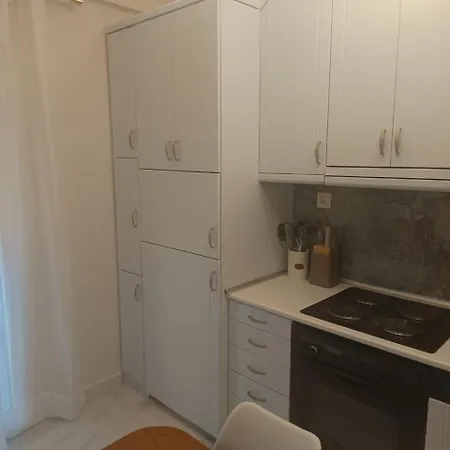 Elegant Luxury Apartment *